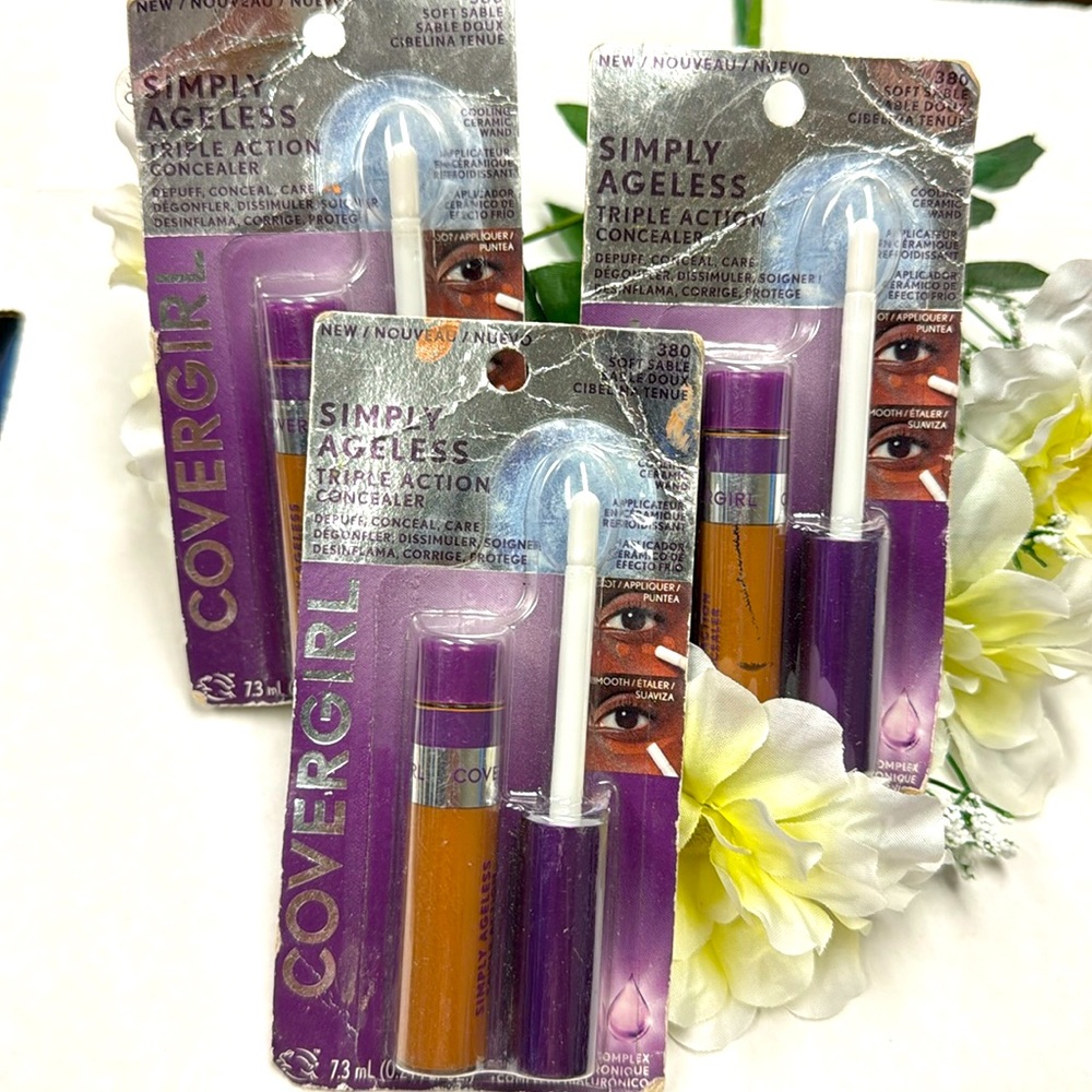 3 - COVERGIRL Simply Ageless Triple Action Concealer - 380 Soft Sable